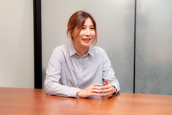 インタビュー写真